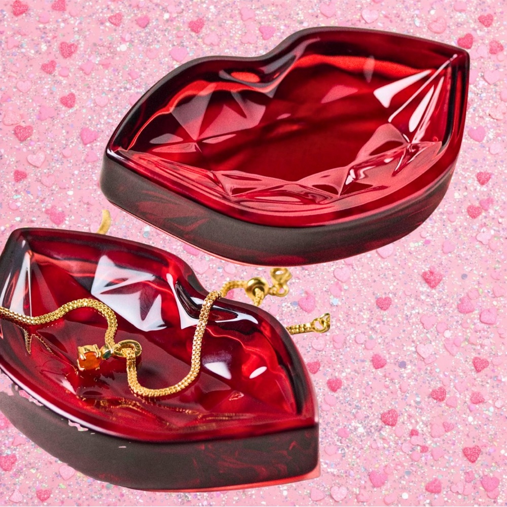 💋Anthropologie Cut Glass Trinket Dish-Red Lips💋 Brand New!